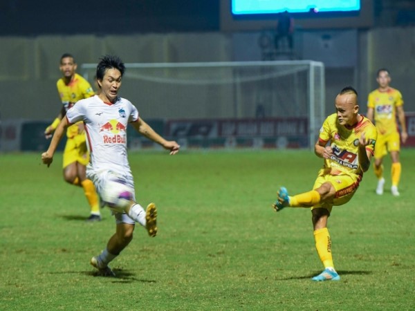 Bóng đá Việt Nam 14/11: Bàn thắng bất ngờ của Tuấn Anh
