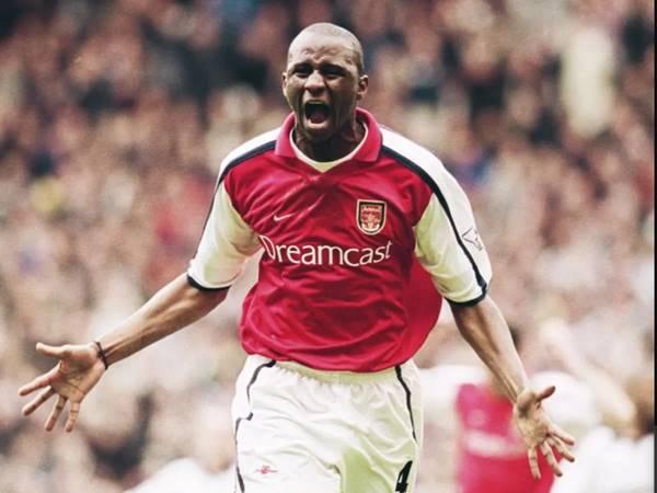 Tiền vệ phòng ngự Patrick Vieira