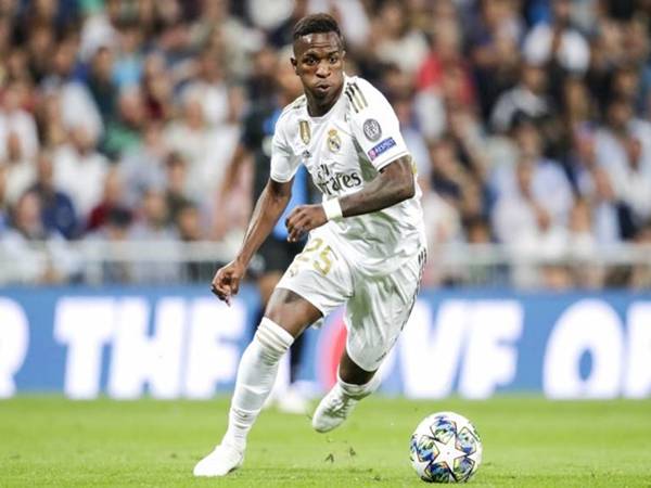 Tương lai nào cho Vinicius sau khi Real Madrid "phũ phàng"?