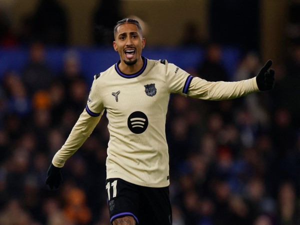 Tin Barca: Barcelona lộ nguyên hình tại Stamford Bridge