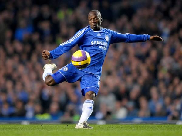 Những tiền vệ phòng ngự hay nhất thế giới mọi thời đại