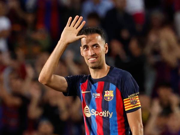 Top 5 tiền vệ phòng ngự hay nhất mọi thời đại Top 5 tiền vệ phòng ngự hay nhất mọi thời đại