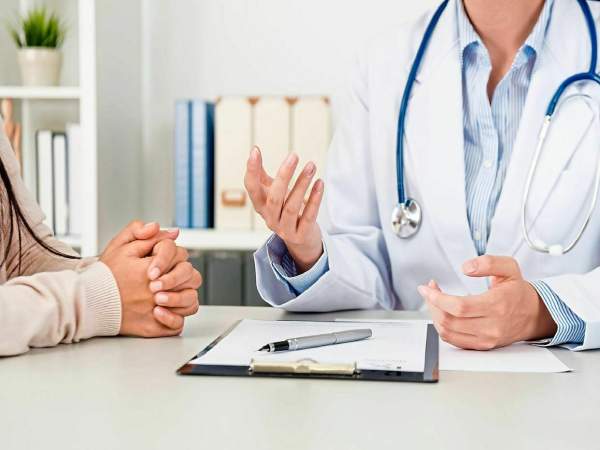 Nằm mơ thấy bác sĩ là điềm gì, liên quan sức khỏe ra sao?