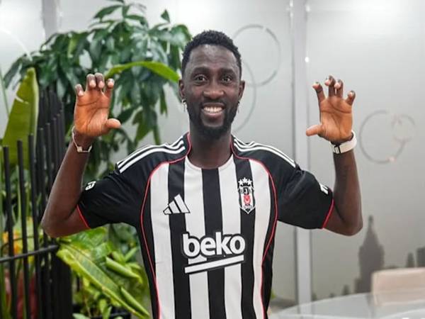 Kinh nghiệm Premier League và phong độ ấn tượng tại Besiktas