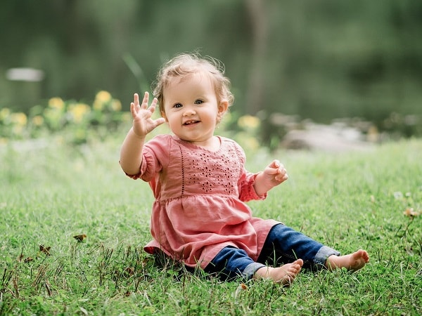 Lý giải nằm mơ thấy bé gái là điềm gì, con gì vượng phát?