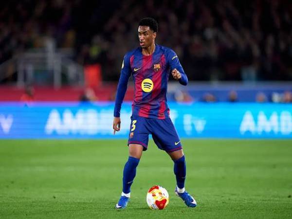 Tin BĐ Anh: MU đấu Man City giành hậu vệ Balde